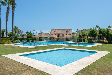 Reihenhaus zu vermieten in Los Granados, Sotogrande Costa