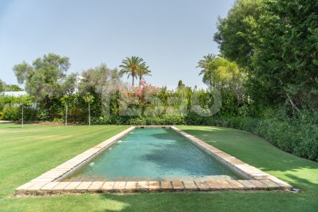Recently refurbished villa in the center of Kings and Queens