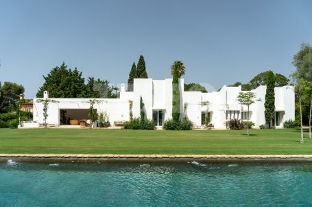 Villa à louer à long terme en Reyes y Reinas, Sotogrande Costa