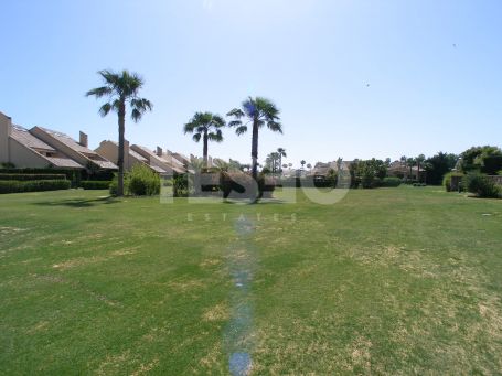 Magnificent townhouse with South orientation at Los Granados, Sotogrande