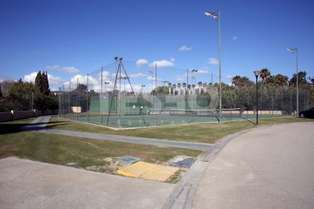 Luxuriöses Stadthaus in Los Granados, Sotogrande, Cadiz