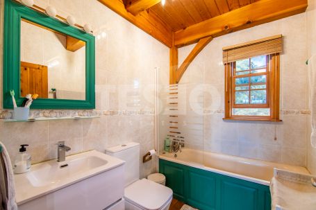 PRECIOSA VILLA DE ESTILO ALPINO EN SOTOGRANDE ALTO