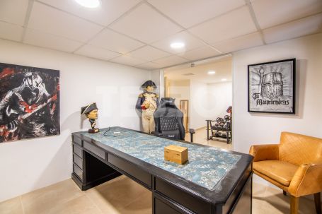 PRECIOSA VILLA DE ESTILO ALPINO EN SOTOGRANDE ALTO