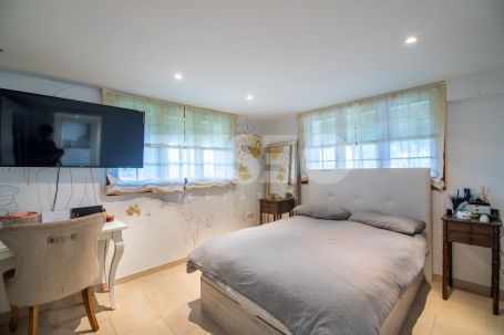 PRECIOSA VILLA DE ESTILO ALPINO EN SOTOGRANDE ALTO