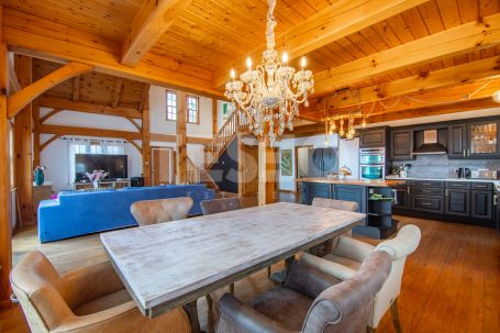 PRECIOSA VILLA DE ESTILO ALPINO EN SOTOGRANDE ALTO