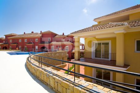 Apartment of generous dimensions in the complex La Mesana