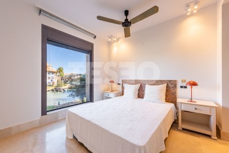 Large Apartment for sale in Isla de la Vela with lovely Marina views