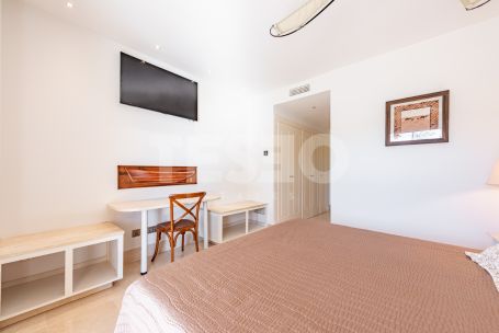 Large Apartment for sale in Isla de la Vela with lovely Marina views