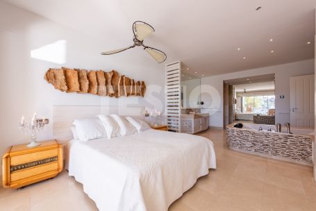 Large Apartment for sale in Isla de la Vela with lovely Marina views