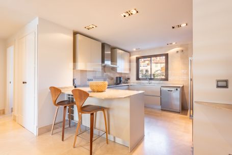 Large Apartment for sale in Isla de la Vela with lovely Marina views