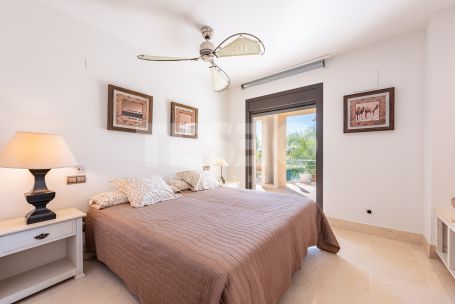 Large Apartment for sale in Isla de la Vela with lovely Marina views