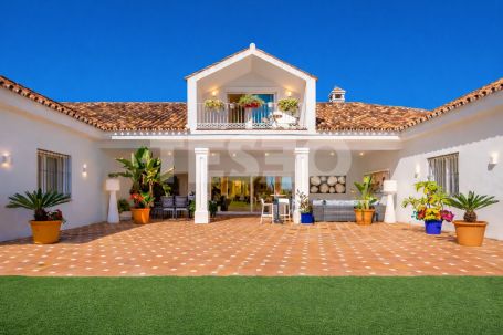 Villa à louer en Reyes y Reinas, Sotogrande Costa