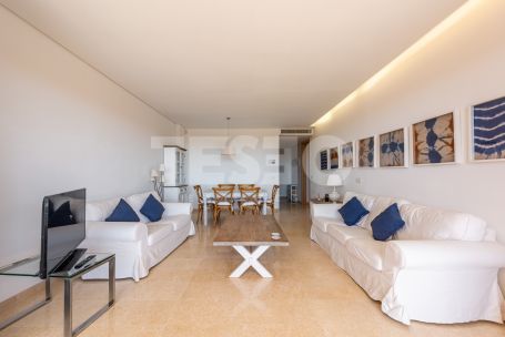 Elegantes Marina-Apartment mit Panoramablick auf das Meer in Ribera del Marlin, Sotogrande