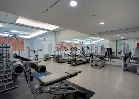 Elegantes Marina-Apartment mit Panoramablick auf das Meer in Ribera del Marlin, Sotogrande