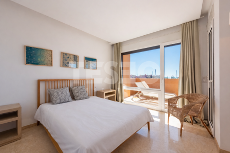 Elegantes Marina-Apartment mit Panoramablick auf das Meer in Ribera del Marlin, Sotogrande