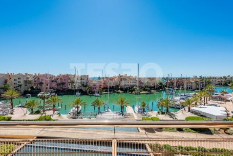 Elegantes Marina-Apartment mit Panoramablick auf das Meer in Ribera del Marlin, Sotogrande