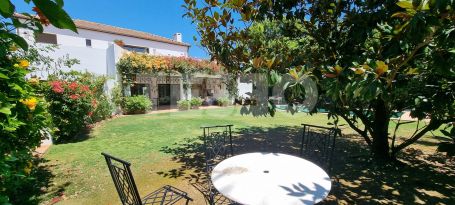 Beautiful traditional villa for sale in zona B, Sotogrande