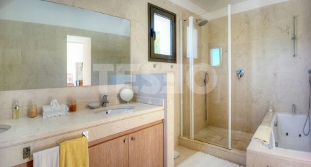 Beautiful traditional villa for sale in zona B, Sotogrande