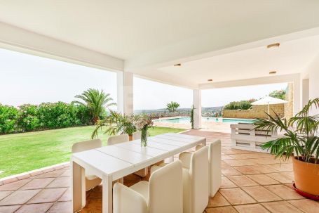 Classic style villa with magnificent panoramic views of Sotogrande