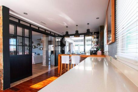 Amazing penthouse with sea views in Alcaidesa