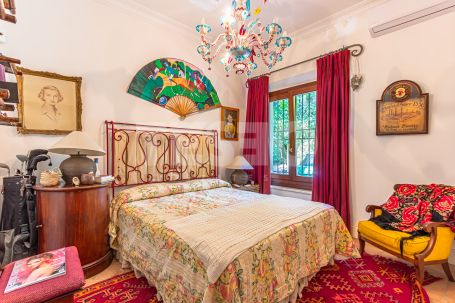 Charming Villa located in Sotogrande Costa designed around a traditional Andalusian patio