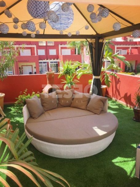 Lovely spacious townhouse for Summer rental.