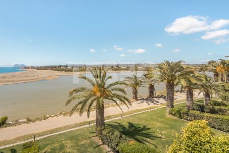 Wonderful apartment situated in one of the most sought after areas in Sotogrande, the Guadiaro River.