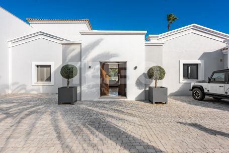 Preciosa Villa Recientemente Construida en la zona C de Sotogrande Alto