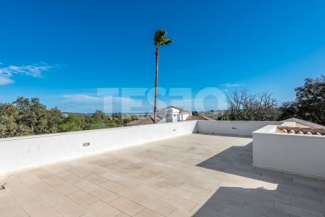 Beautiful and Excelently decorated Villa in the C zone of Sotogrande Alto