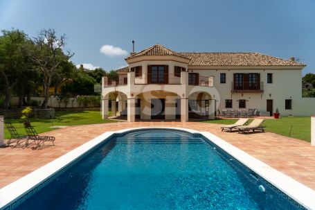 Lovely South Facing Villa for sale or rental in the C zone of Sotogrande Alto.