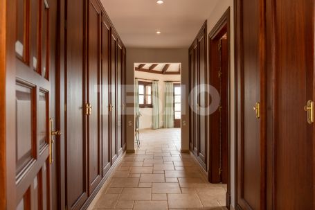 Lovely South Facing Villa for sale or rental in the C zone of Sotogrande Alto.