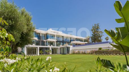 Casa La Colina: Villa en venta con fantásticas vistas al mar y en una excelente ubicación.