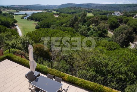 Villa Contemporánea en venta con vistas únicas al Campo de Golf y lindando con el nuevo hotel SO Sotogrande