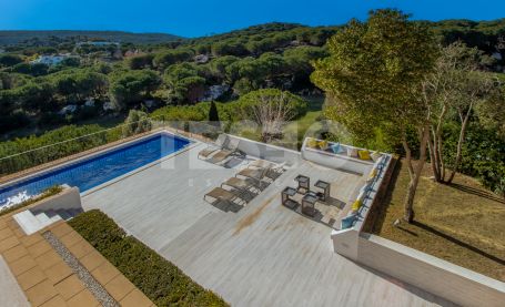 Villa Contemporánea en venta con vistas únicas al Campo de Golf y lindando con el nuevo hotel SO Sotogrande