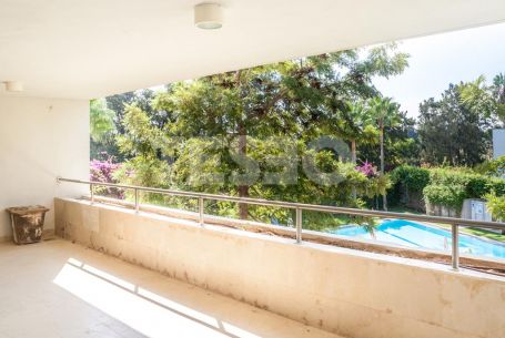 Spacious Apartment with High Quality for sale in Sotogrande Costa