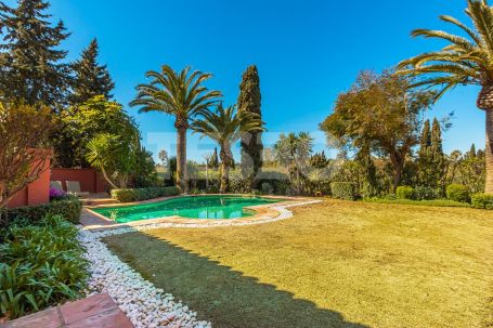Charming Andaluz style villa in excellent condition located in Sotogrande Costa