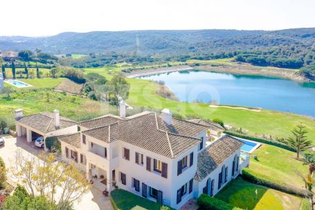 PIEDRA ORIGINAL: A stunning villa with majestic views over Almenara golf course to the sea and the mountains.