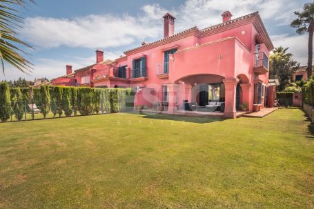 Spectacular Townhouse for Rent in Sotogrande Costa