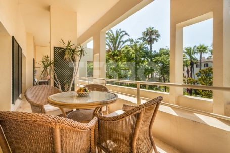 Spacious Apartment in the exclusive Block 10 in Paseo del Mar