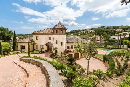 Impresionante villa en venta situada en Sotogrande Alto.