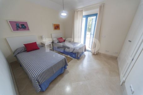 Appartement à louer en Ribera de la Golondrina, Marina de Sotogrande