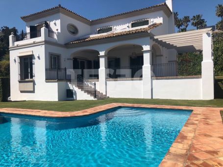 Villa with south orientation and nice Golf Views in a quite cul de sac