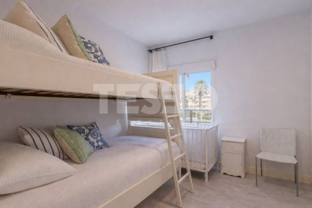 Appartement à louer en Apartamentos Playa, Sotogrande Costa