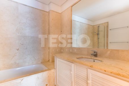 Large duplex semi penthouse in 'El Polo' Complex