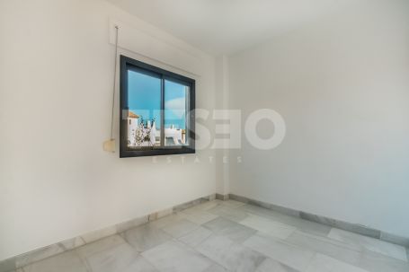 Large duplex semi penthouse in 'El Polo' Complex