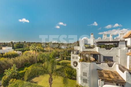 Large duplex semi penthouse in 'El Polo' Complex