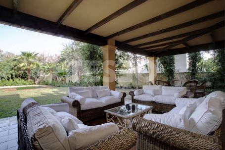 Andalucian Style villa 2 minutes away from the beach