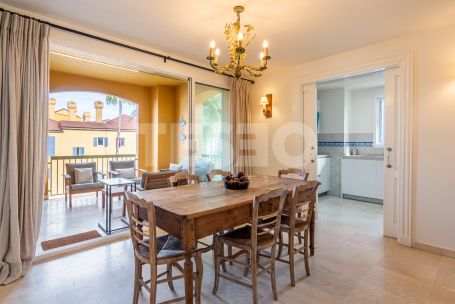 Bonito apartamento en Isla del Pez Volador, Marina de Sotogrande a 100 metros de la playa