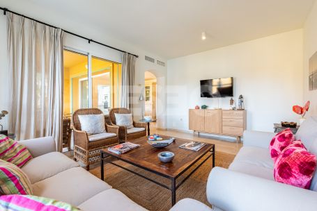 Bonito apartamento en Isla del Pez Volador, Marina de Sotogrande a 100 metros de la playa