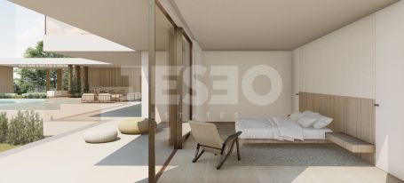 Unique building plot located in a quiet and consolidated area of Sotogrande Alto, with an exclusive contemporary proyect with licence